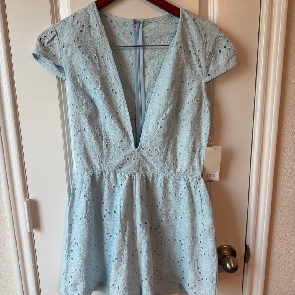 ⚡️NWT Tobi Eyelet Deep V Romper - Picture 2 of 5